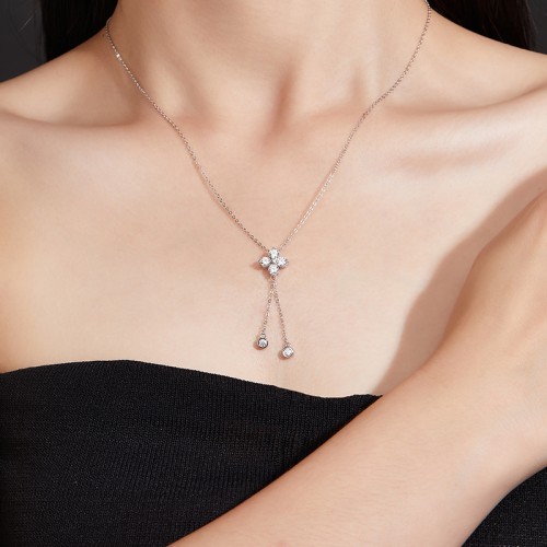 Yueh Fan GRA Certified Moissanite Clover Pendant 925Sterling Silver Jewelry Gift forWalentine Day Gift to wife