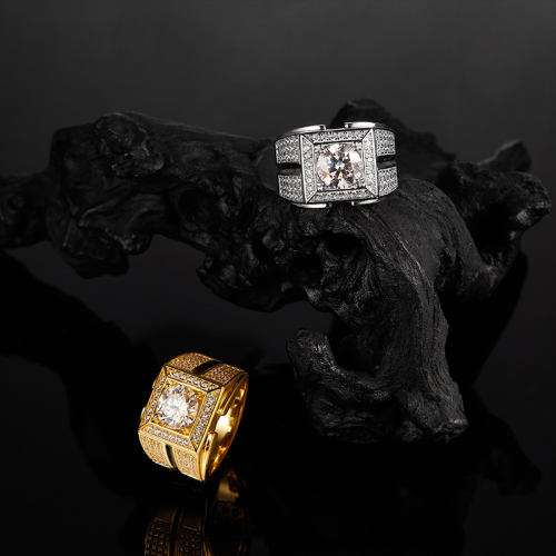 S925 Silver Moissanite 2CT Hip Hop Ring Electroplated 18k Gold GRA Certificate Exquisite Fashion Light Luxury Design Ring