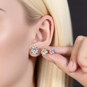 VVS1 Moissanite Crown Solitaire Stud Earrings - The second picture