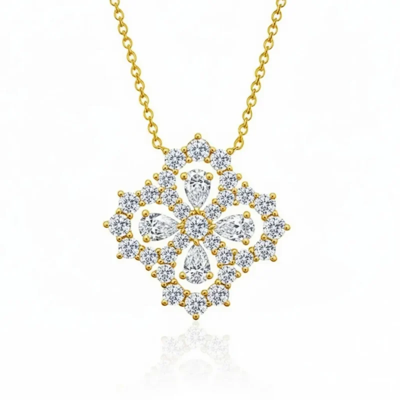 VVS1 Moissanite Four Leaf Clover Flower Pendant Necklace