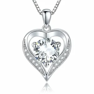 Luxury VVS1 Moissanite Heart-Shaped Pendant