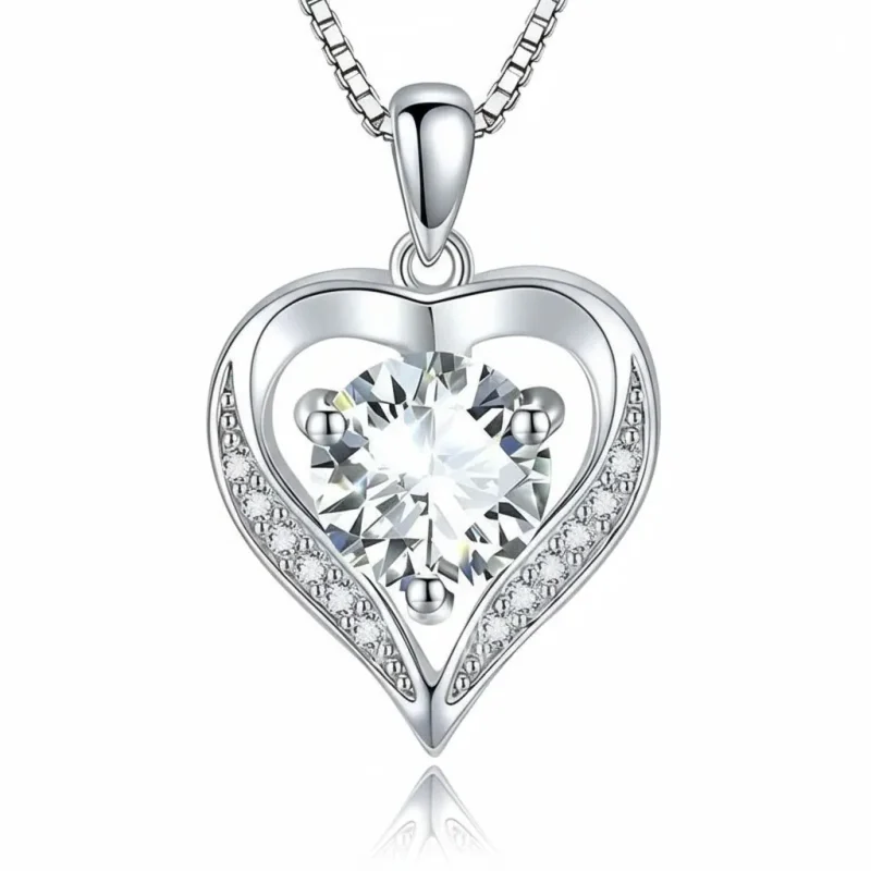 Luxury VVS1 Moissanite Heart-Shaped Pendant