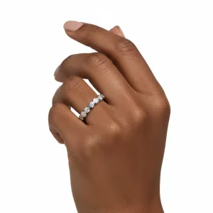 3MM Moissanite Engagement Forever Ring - The second picture